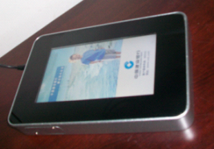 廠家熱銷創(chuàng)業(yè)興鼎7寸小巧于數(shù)碼相框型廣告機(jī)_傳媒、廣電_世界工廠網(wǎng)中國產(chǎn)品信息庫