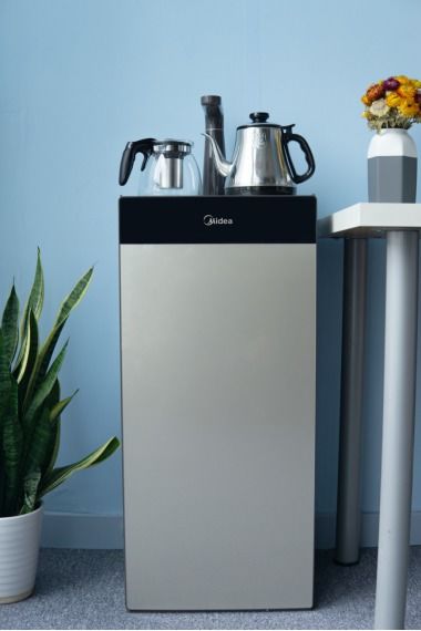 雙壺材質嚴苛甄選,美的茶吧機為全家健康飲水護航